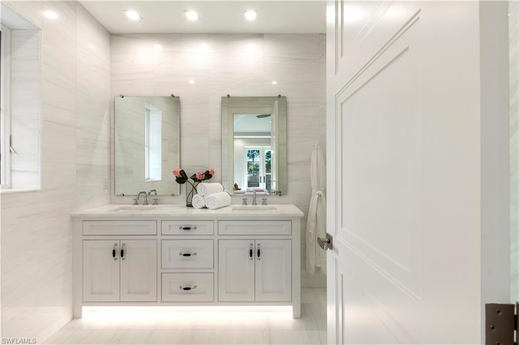 OAKMONT - Residential