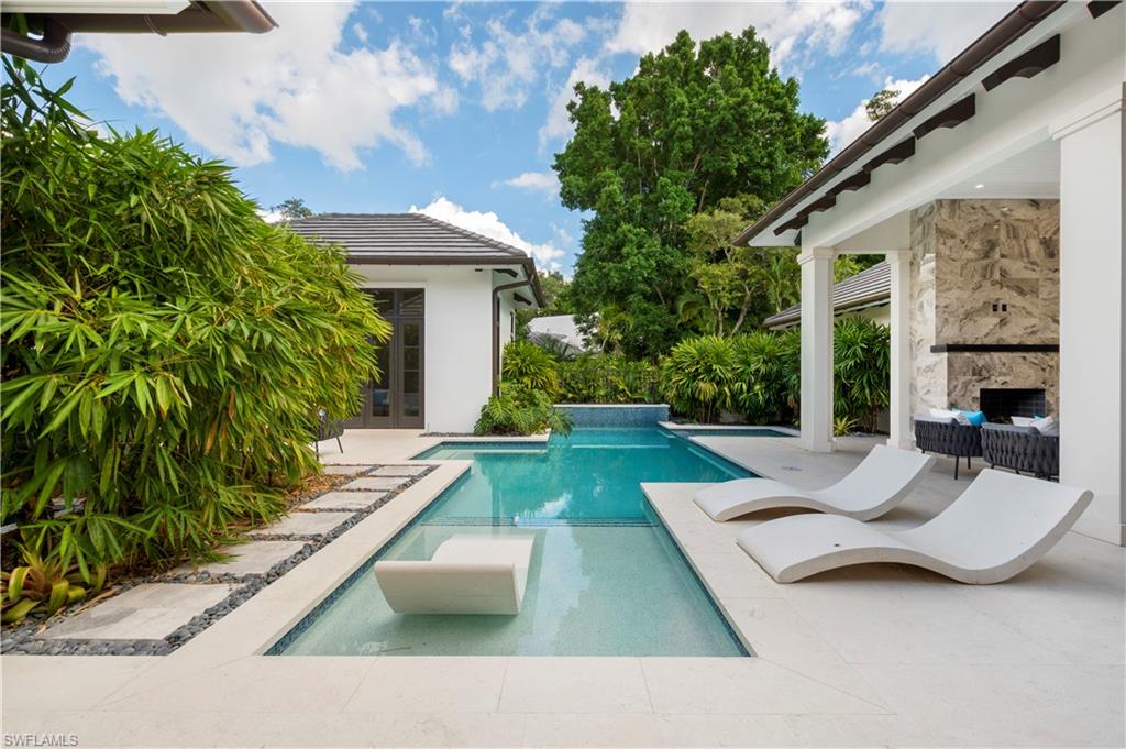 OAKMONT - Residential