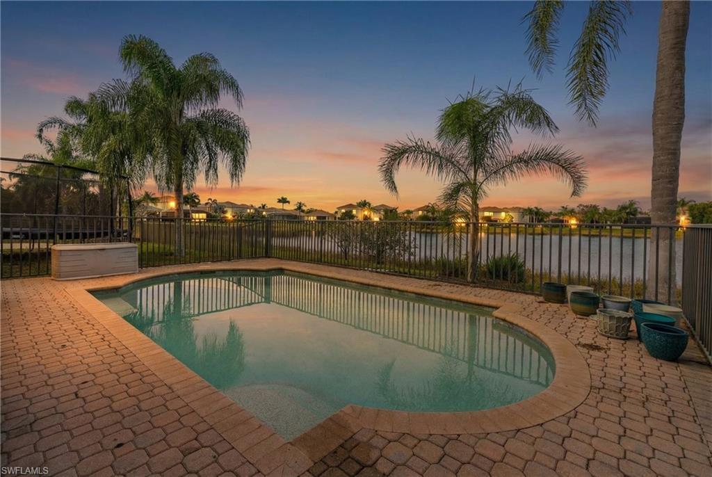 BOTANICA LAKES - Residential