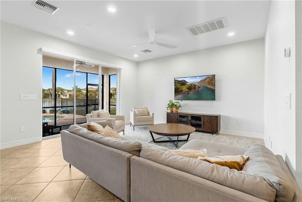 BOTANICA LAKES - Residential