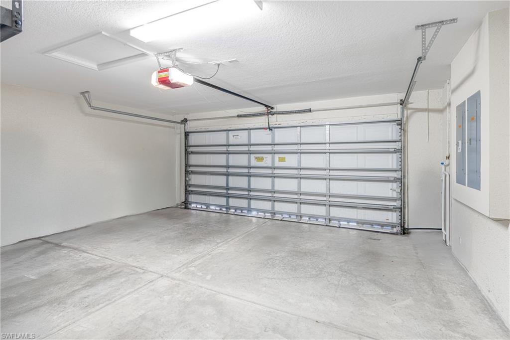 BOTANICA LAKES - Residential