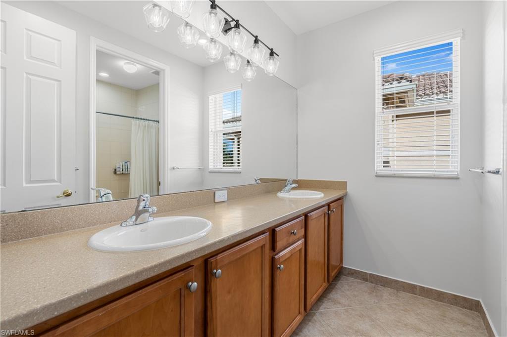 BOTANICA LAKES - Residential