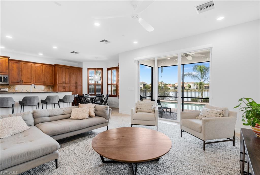 BOTANICA LAKES - Residential