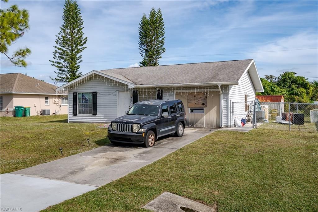 Photo of 2100 55th TER SW, NAPLES, FL 34116 (MLS # 225083731)