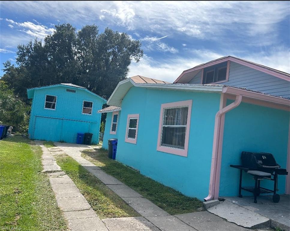 HENDRY ESTATES - Residential