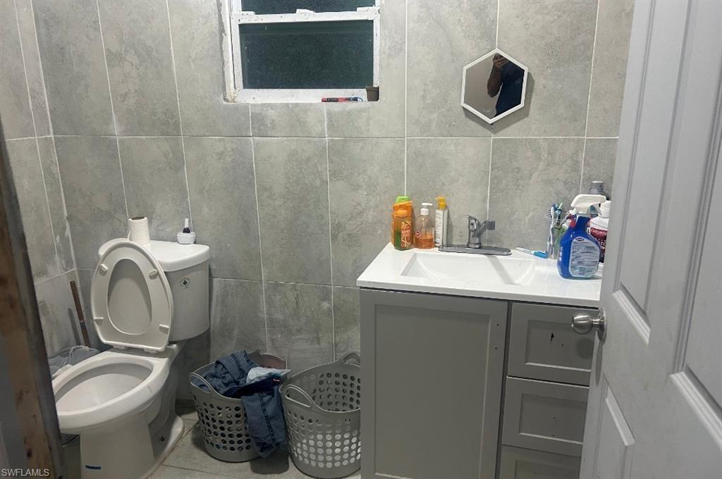 HENDRY ESTATES - Residential