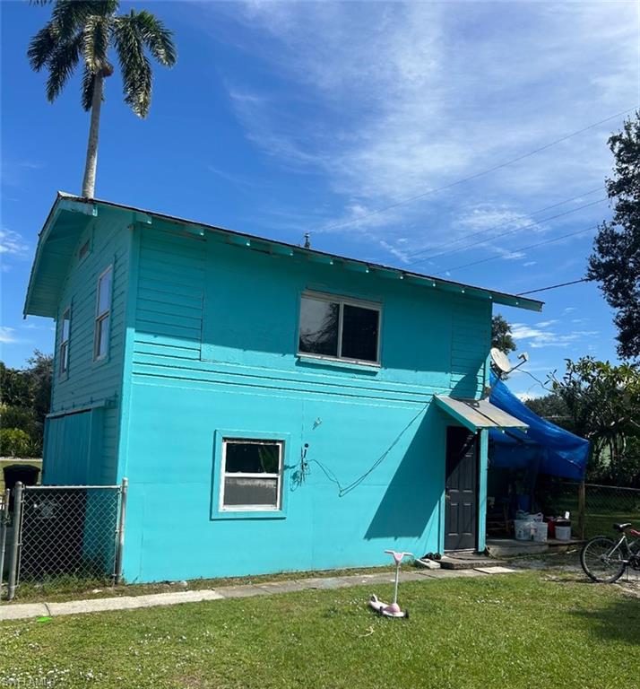 HENDRY ESTATES - Residential