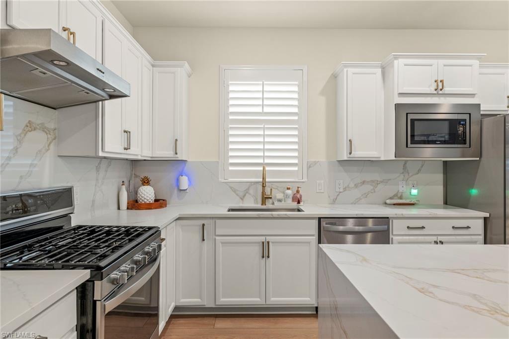 MANATEE COVE - Residential