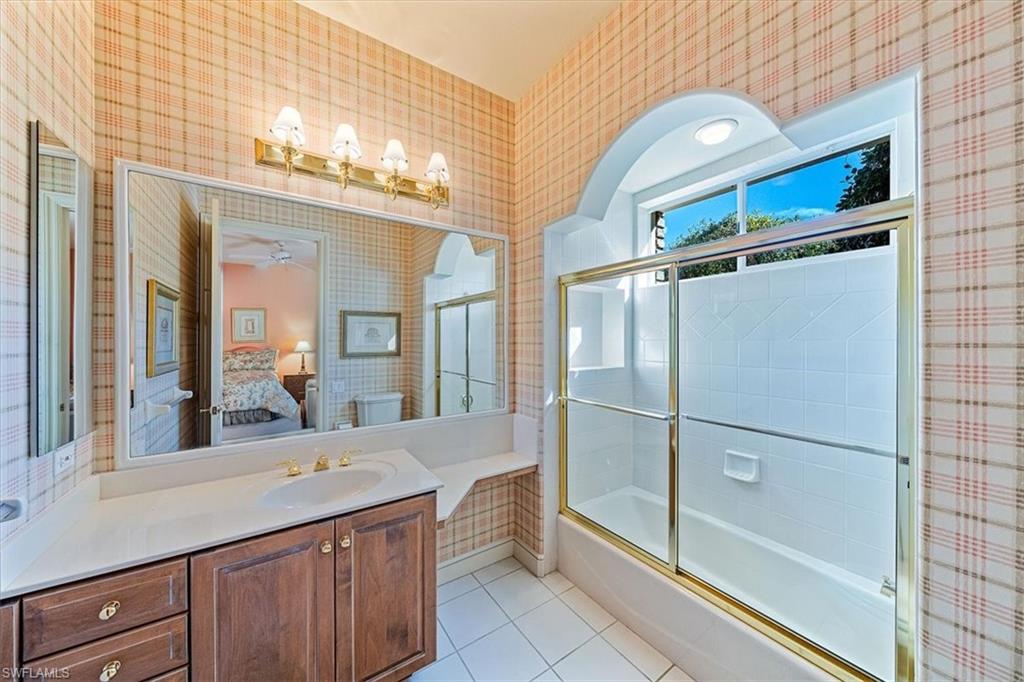 QUAIL WEST - Residential