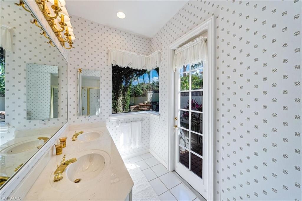 QUAIL WEST - Residential