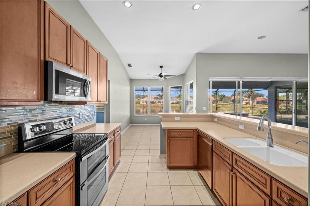 INDIGO LAKES - Residential