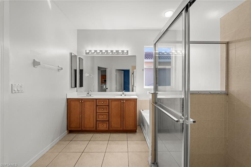 INDIGO LAKES - Residential