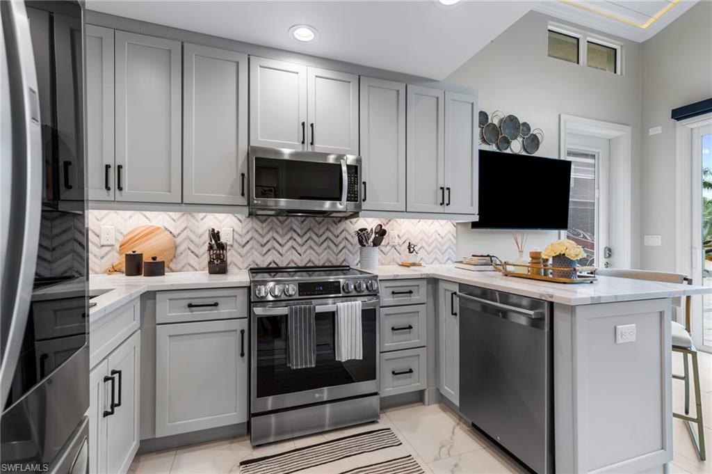 PELICAN LAKE RV RESORT - Land