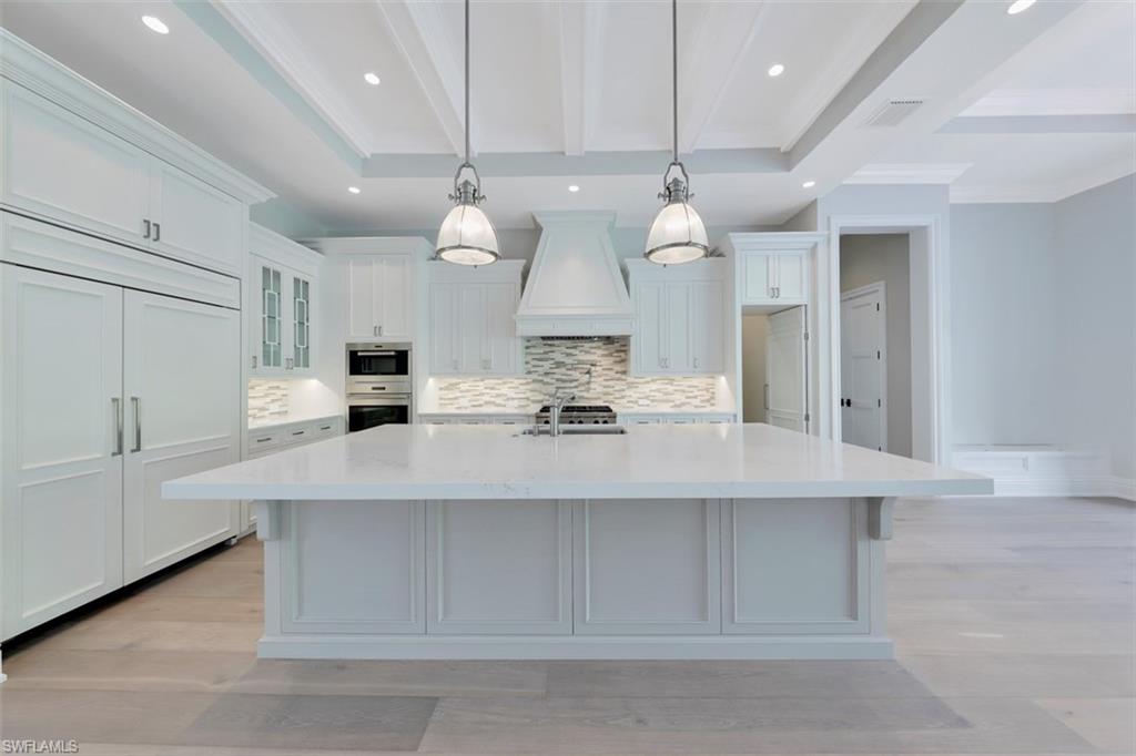 MOORINGS - Residential