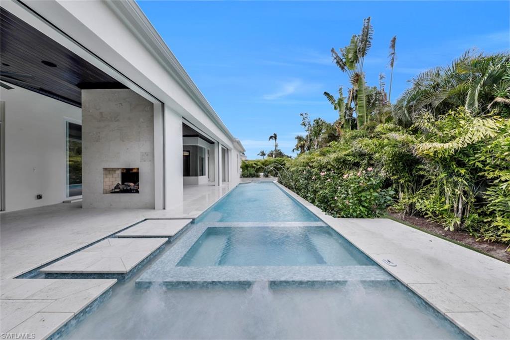 MOORINGS - Residential