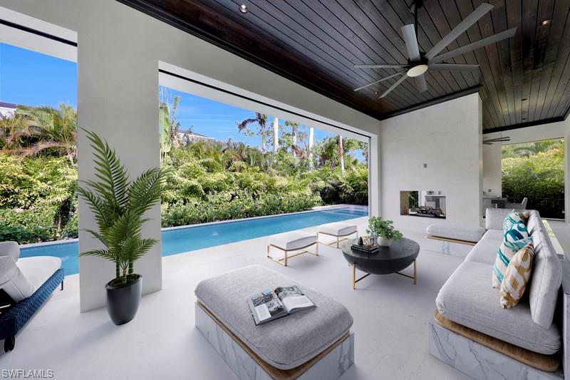 MOORINGS - Residential