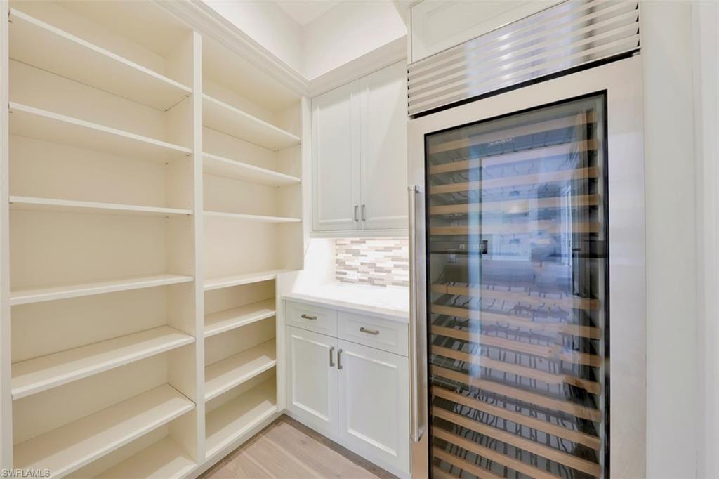 MOORINGS - Residential