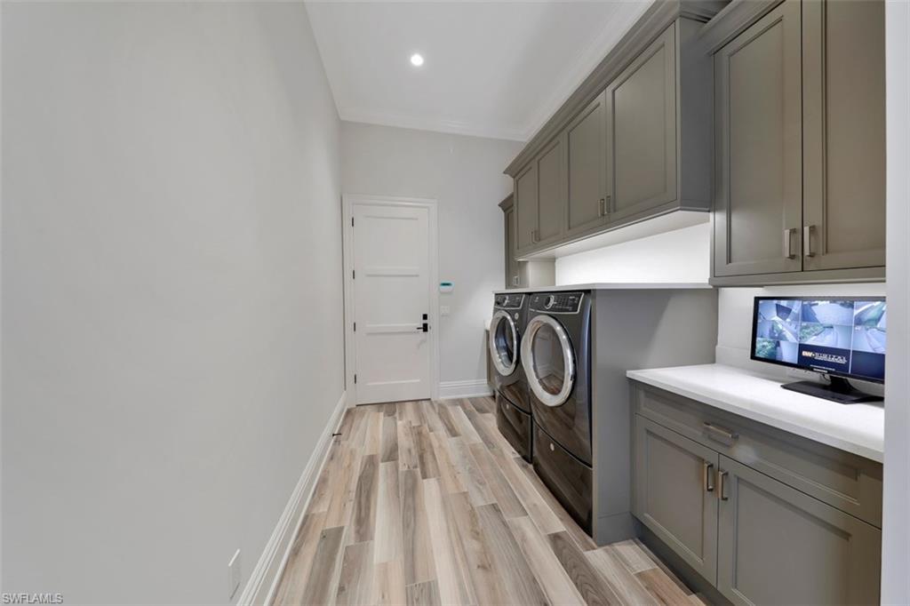 MOORINGS - Residential