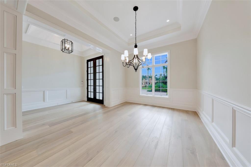 MOORINGS - Residential