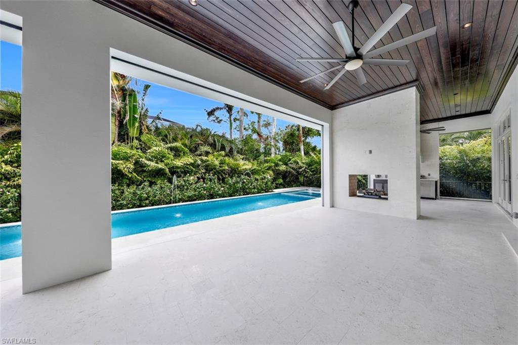 MOORINGS - Residential