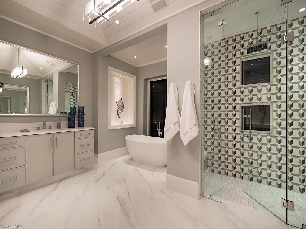 AQUALANE SHORES - Residential