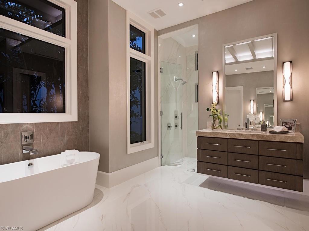 AQUALANE SHORES - Residential