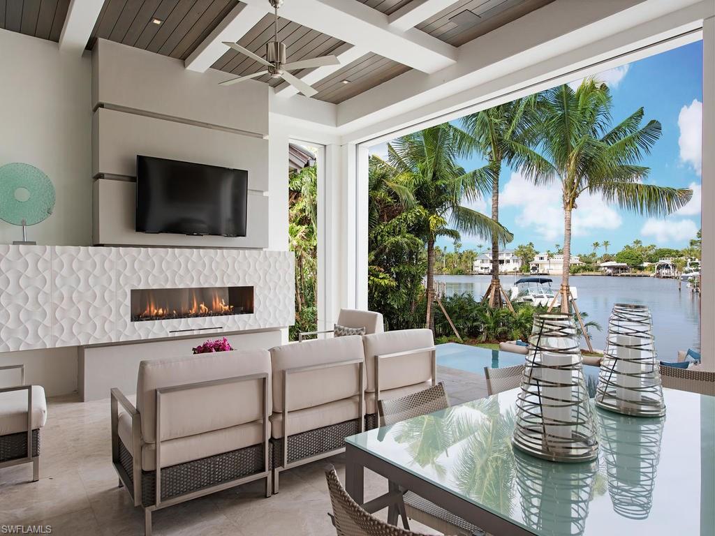 AQUALANE SHORES - Residential