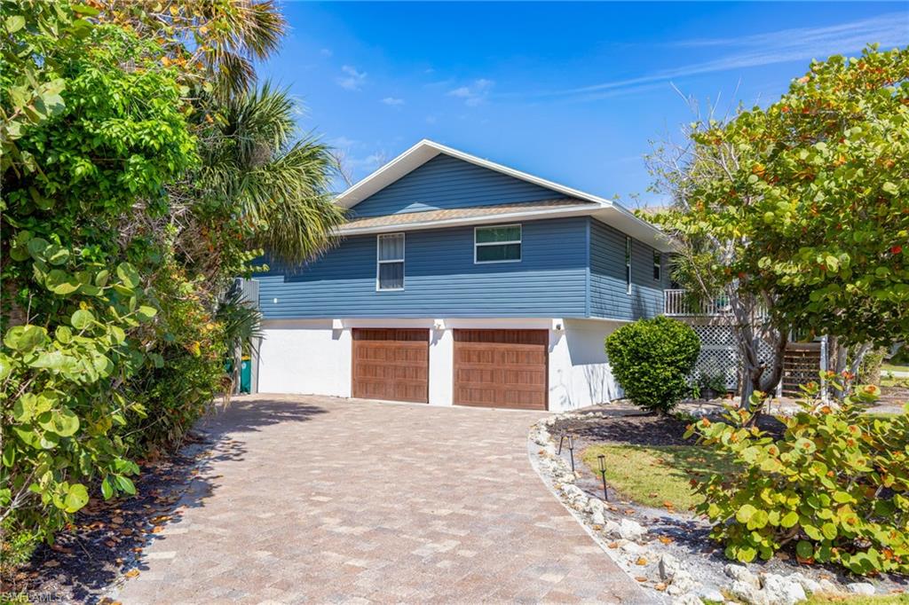 SANIBEL BAYOUS - Residential