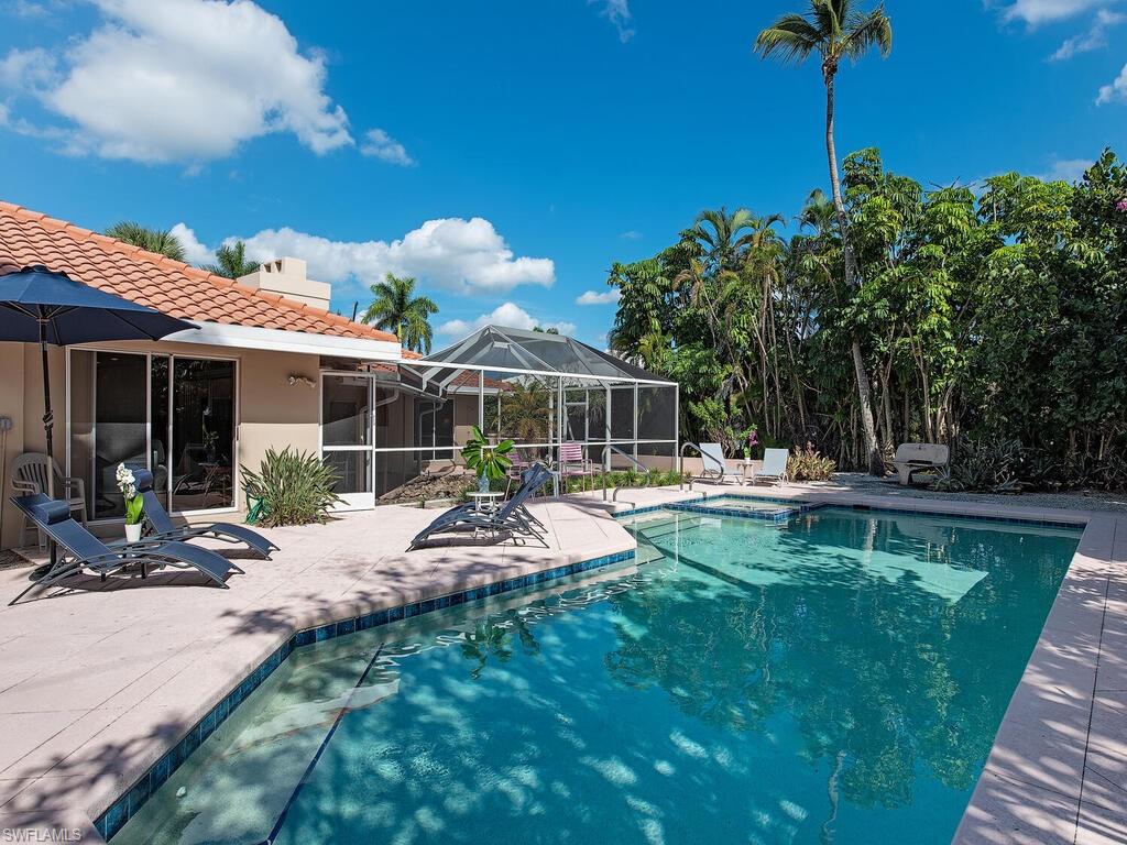 GOLF DRIVE ESTATES - Residential