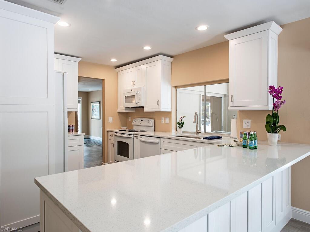 GOLF DRIVE ESTATES - Residential