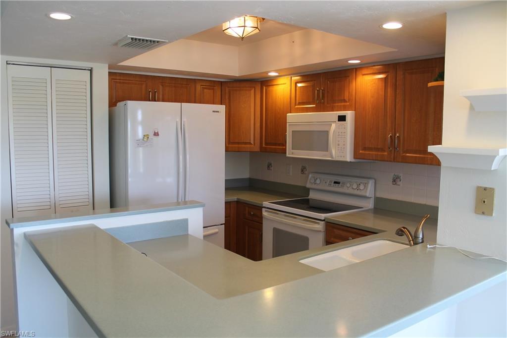 SOUTHERN BREEZE GARDENS - Residential