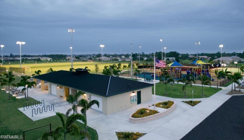 CAPE CORAL - Land