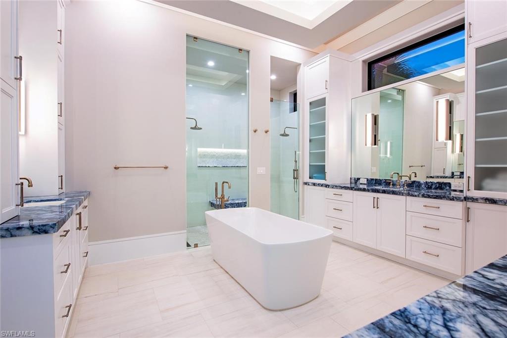 ROYAL HARBOR - Residential