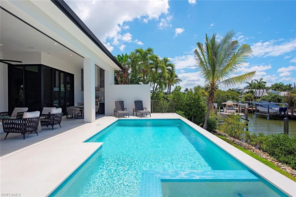 ROYAL HARBOR - Residential