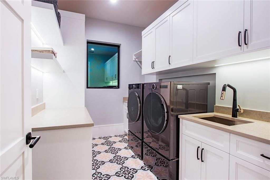 ROYAL HARBOR - Residential