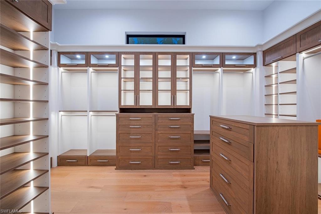 ROYAL HARBOR - Residential