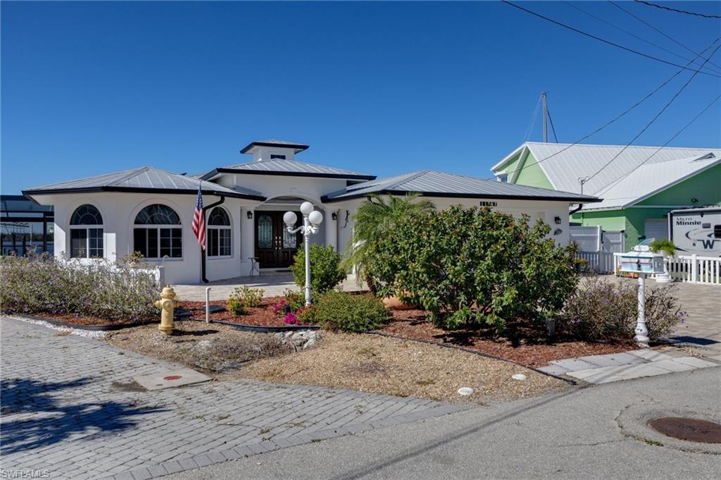 ISLAND HARBORS - Residential