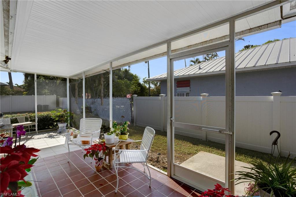 NAPLES PARK - Residential