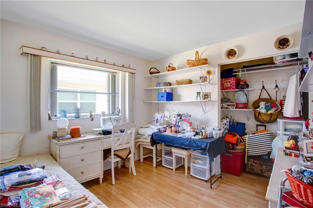 NAPLES PARK - Residential