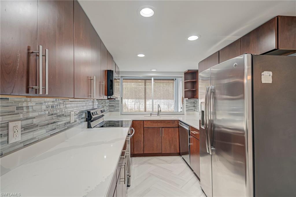 NORTH FORT MYERS PARK - Residential