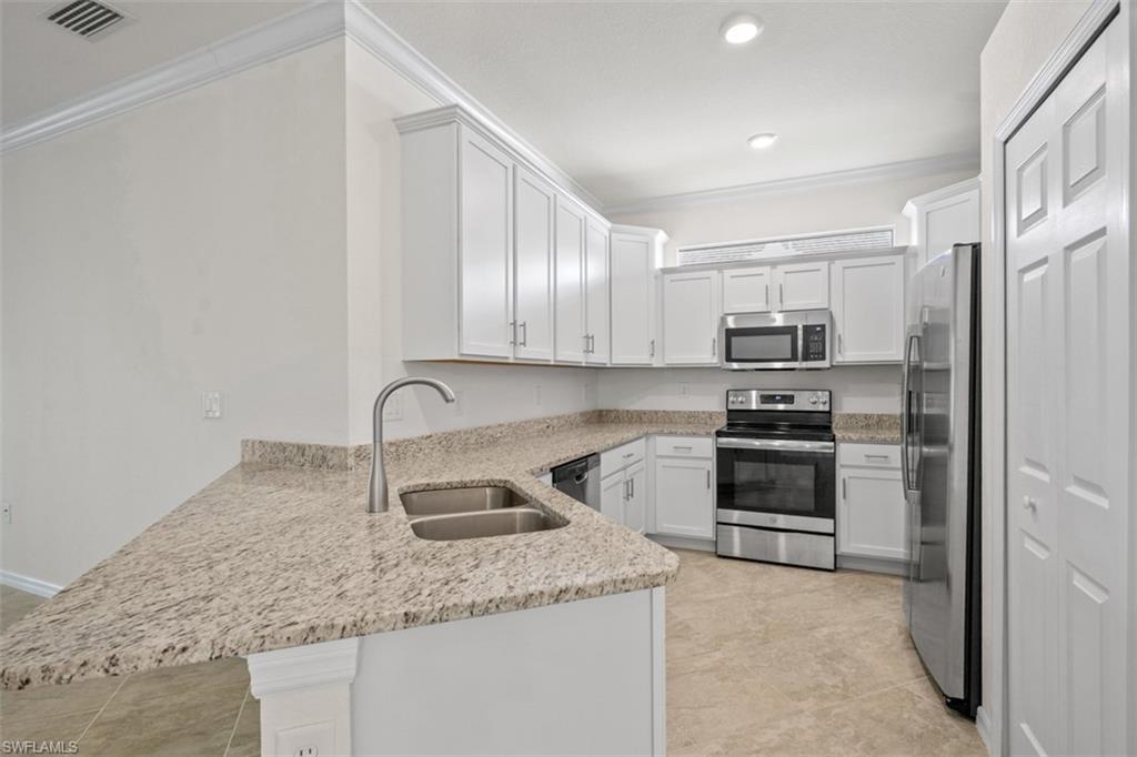 CASTALINA - Residential Lease