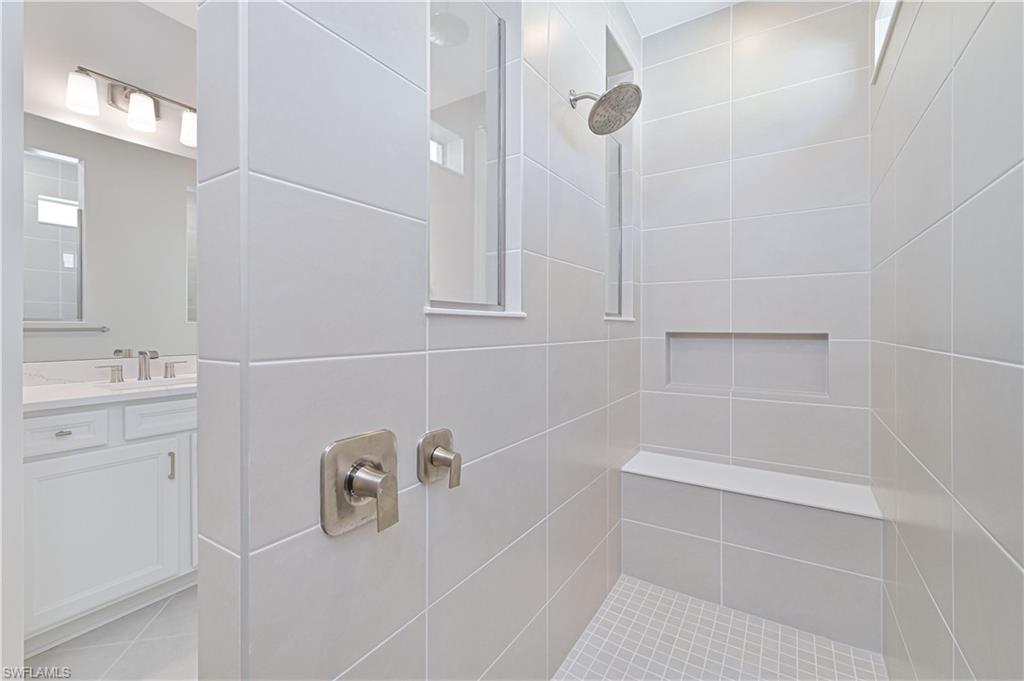 DEL WEBB OAK CREEK - Residential