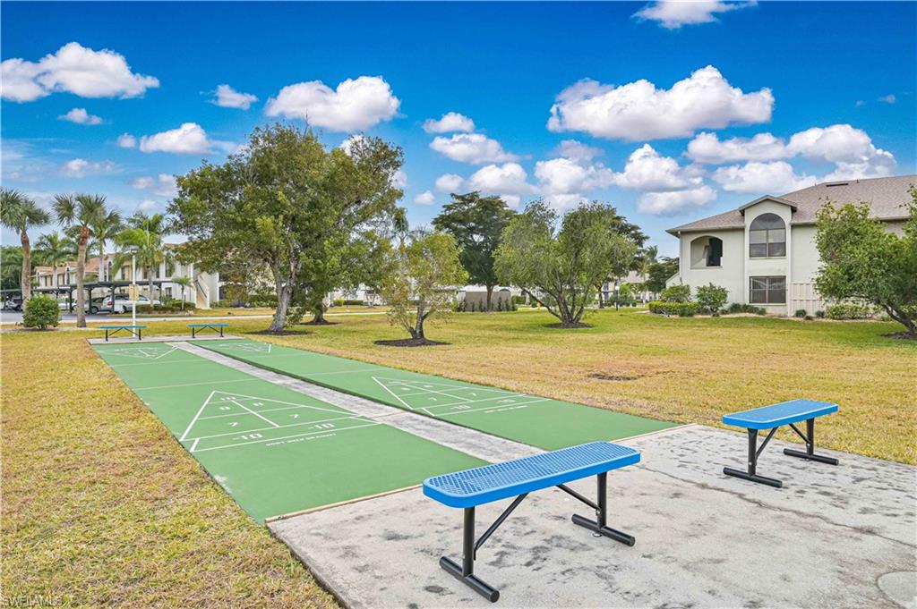 VILLAS THREE - Residential