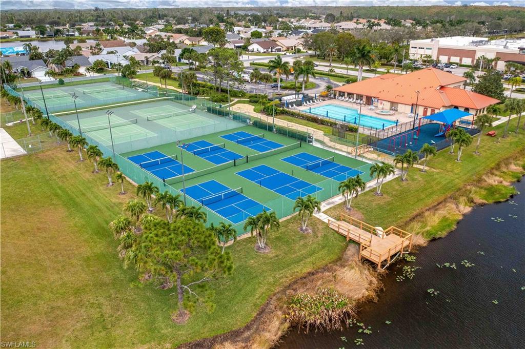 VILLAS THREE - Residential