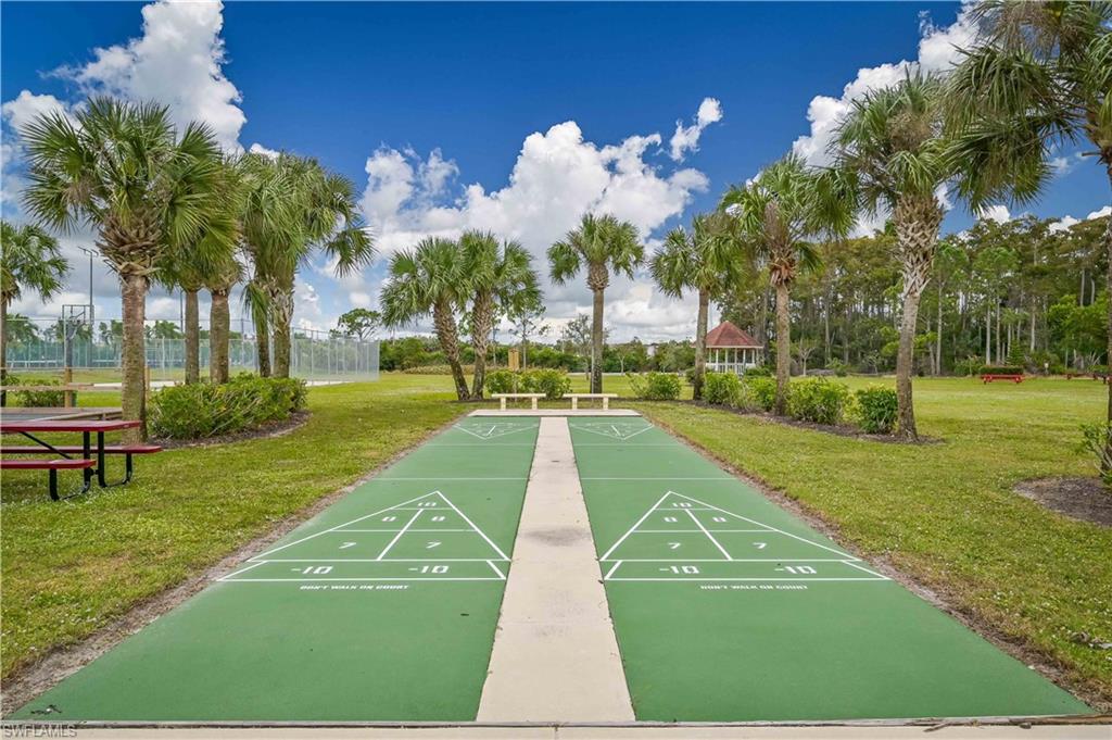 VILLAS THREE - Residential