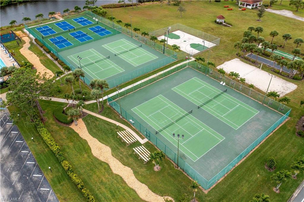 VILLAS THREE - Residential