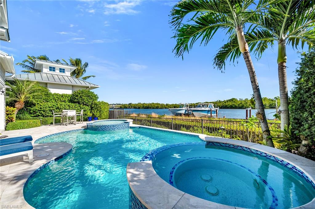 MANGROVE BAY - Residential