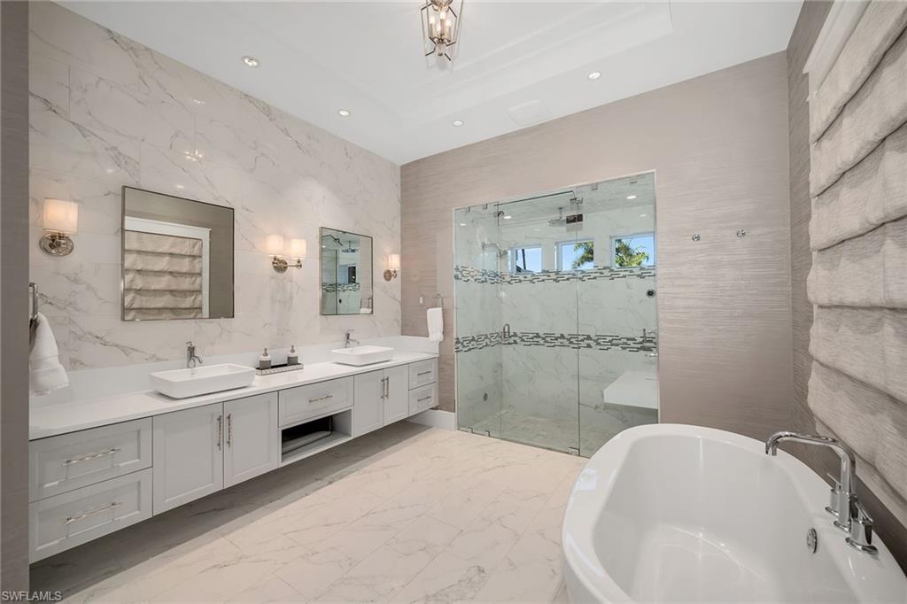 MANGROVE BAY - Residential