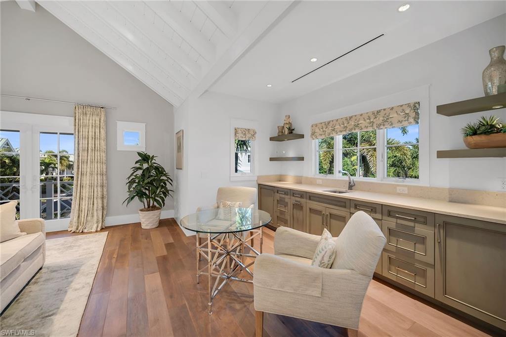 MANGROVE BAY - Residential