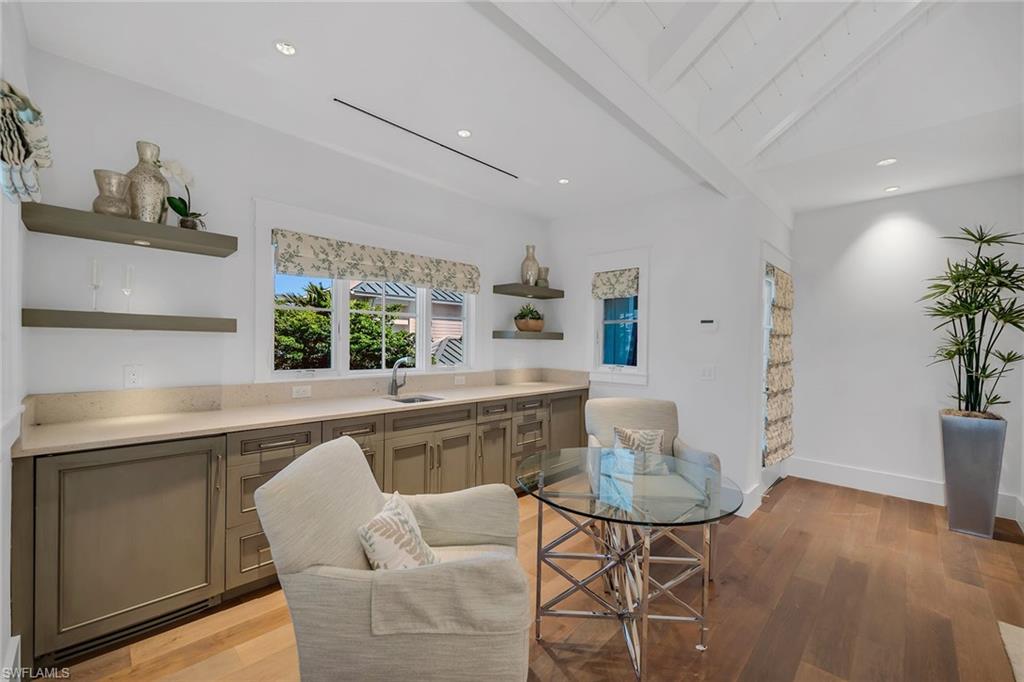 MANGROVE BAY - Residential